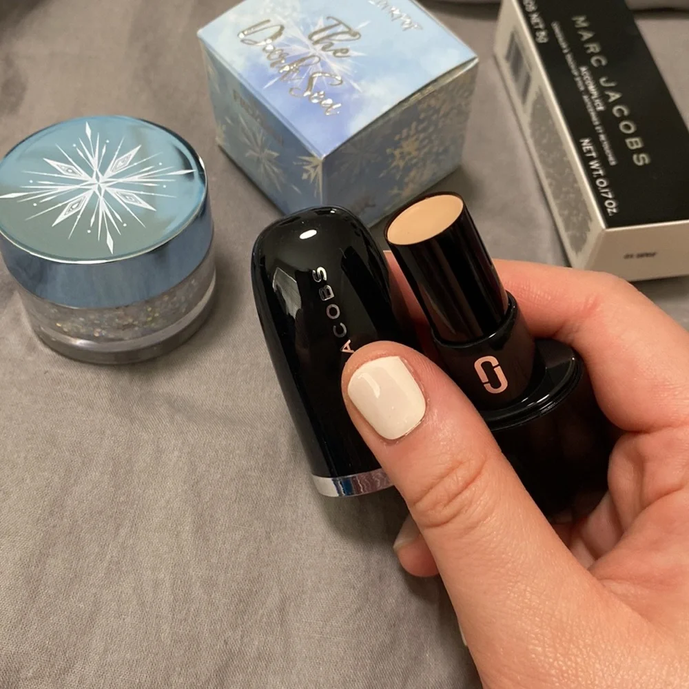 Makeup bundle - Picture 6 of 6